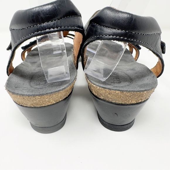 TAOS Wanderer Wedge Sandals - Picture 7 of 10